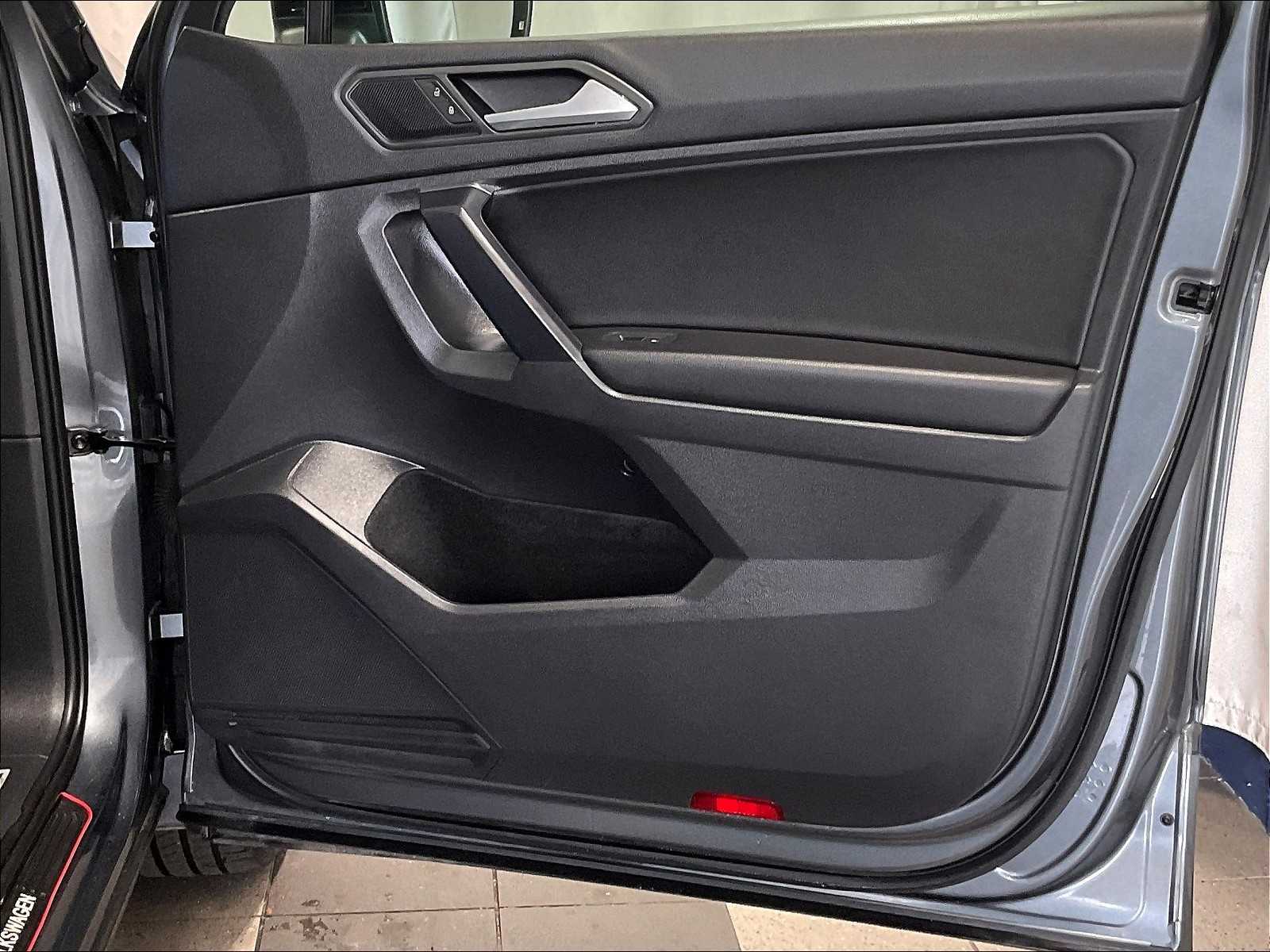 2021 Volkswagen Tiguan SE R-Line Black - Photo 12
