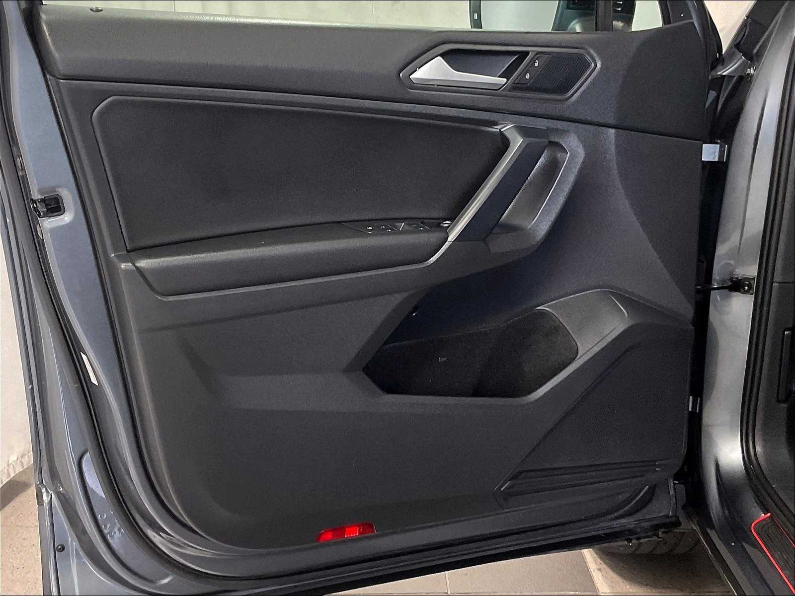 2021 Volkswagen Tiguan SE R-Line Black - Photo 9