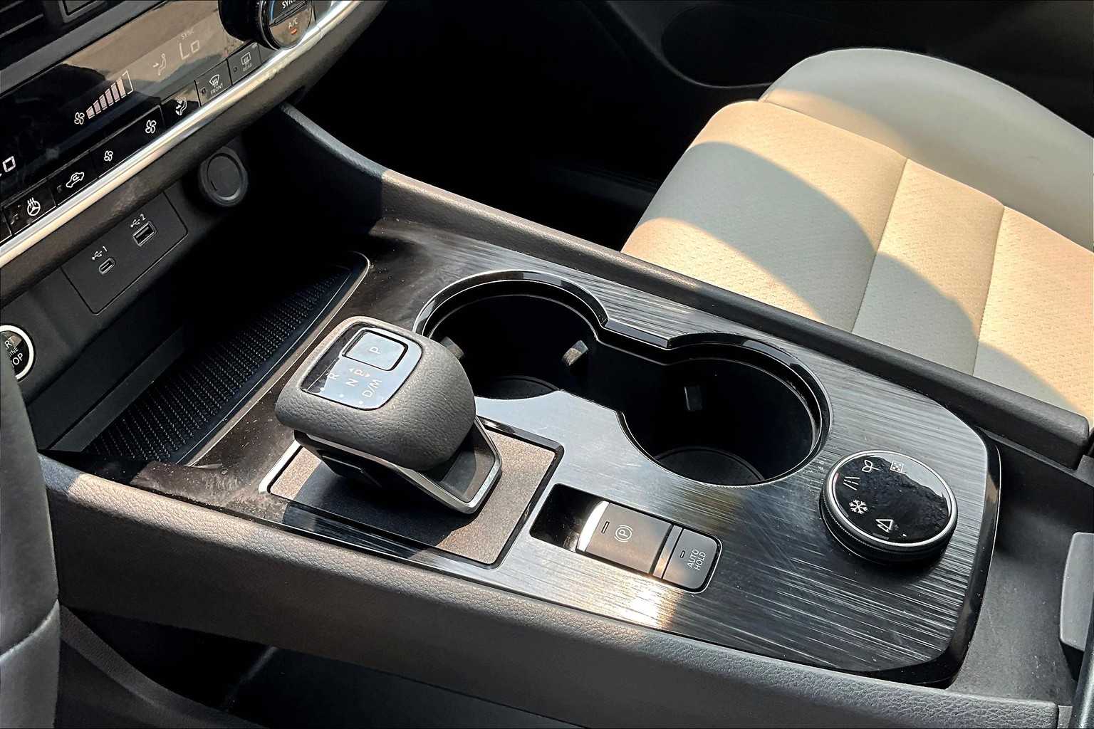 2023 Nissan Rogue SV - Photo 20