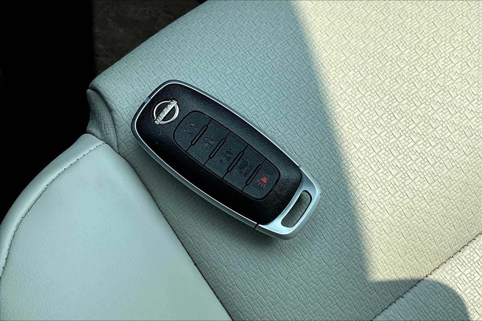 2023 Nissan Rogue SV - Photo 30