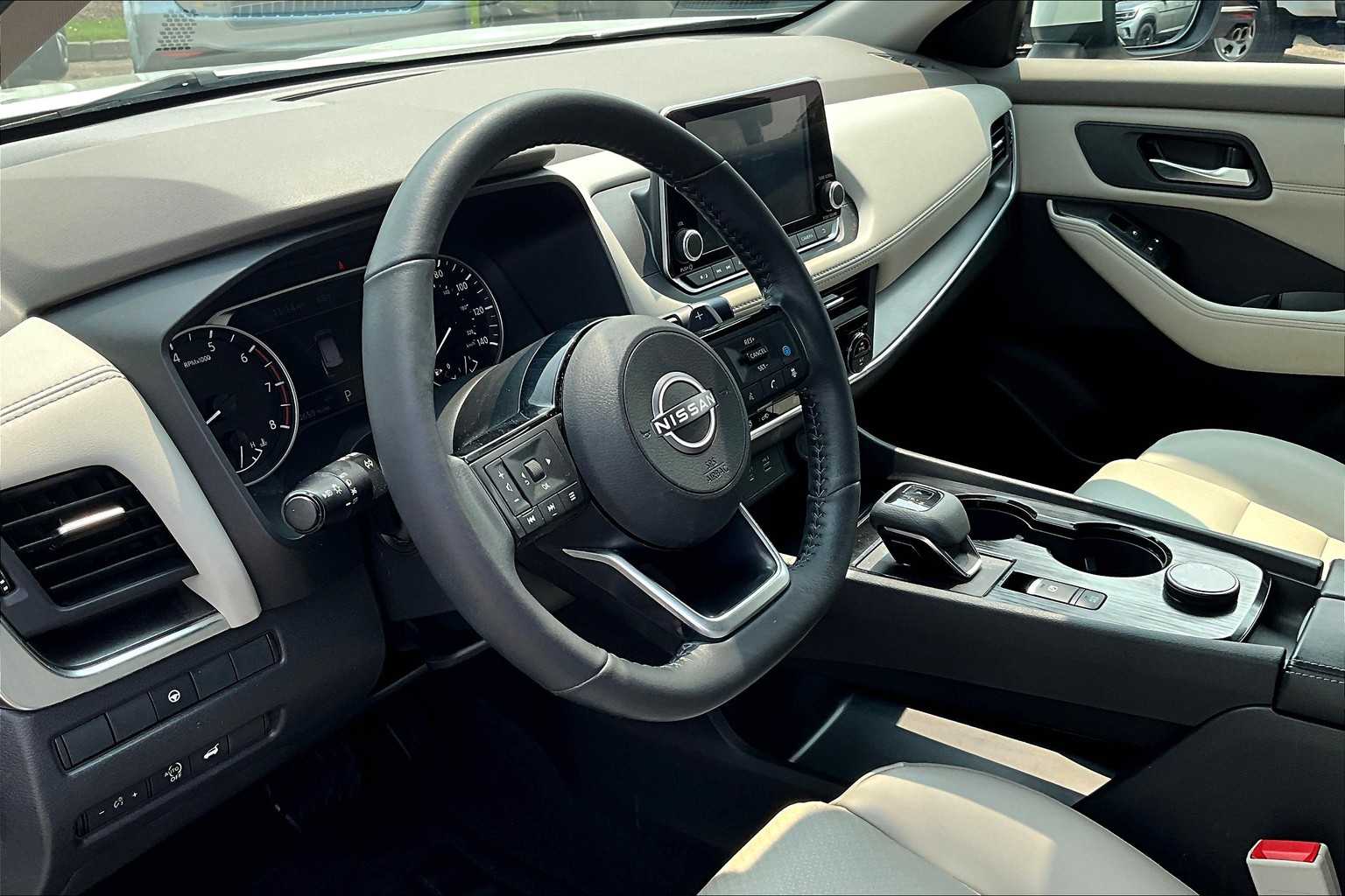 2023 Nissan Rogue SV - Photo 8