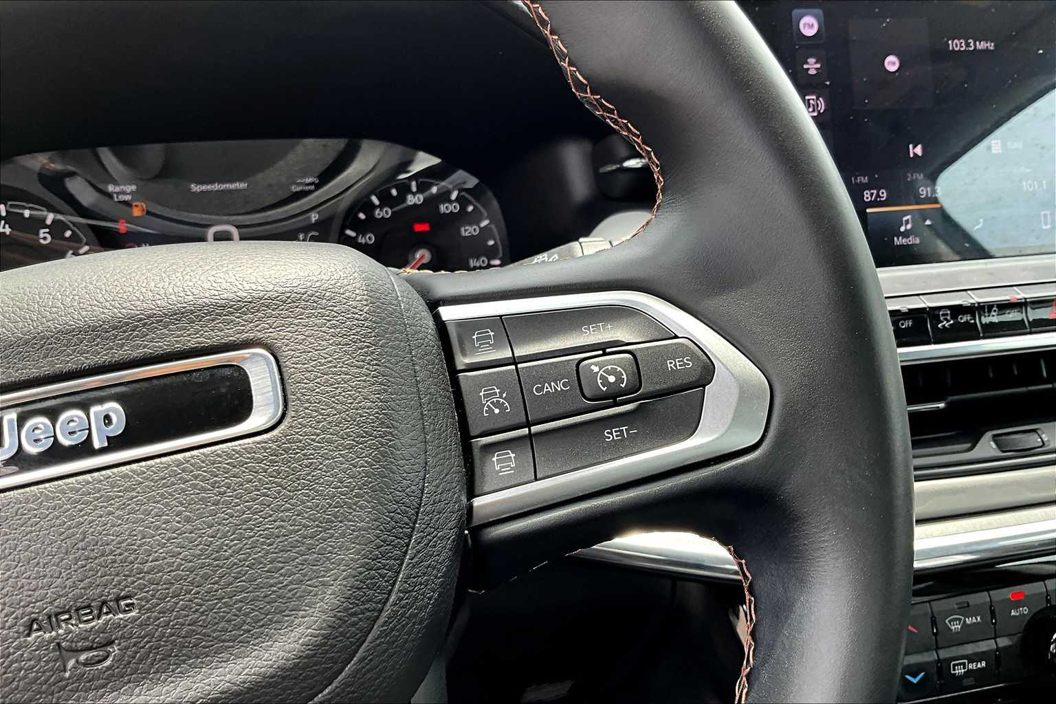 2022 Jeep Compass Limited - Photo 23