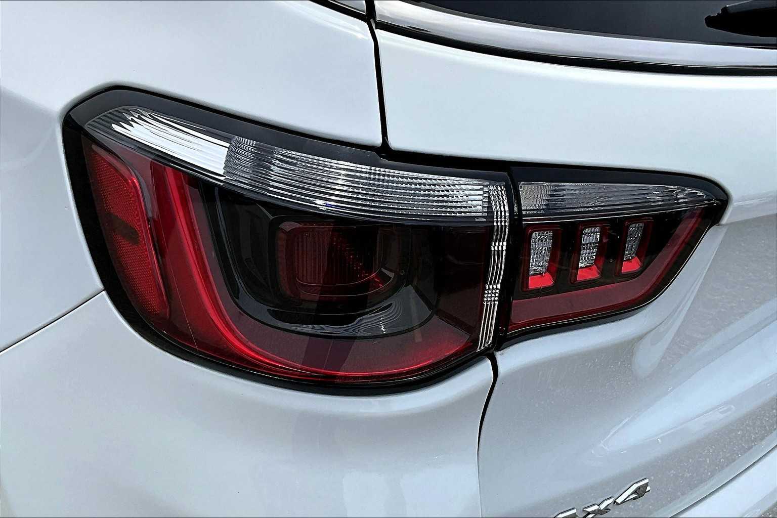 2022 Jeep Compass Limited - Photo 32