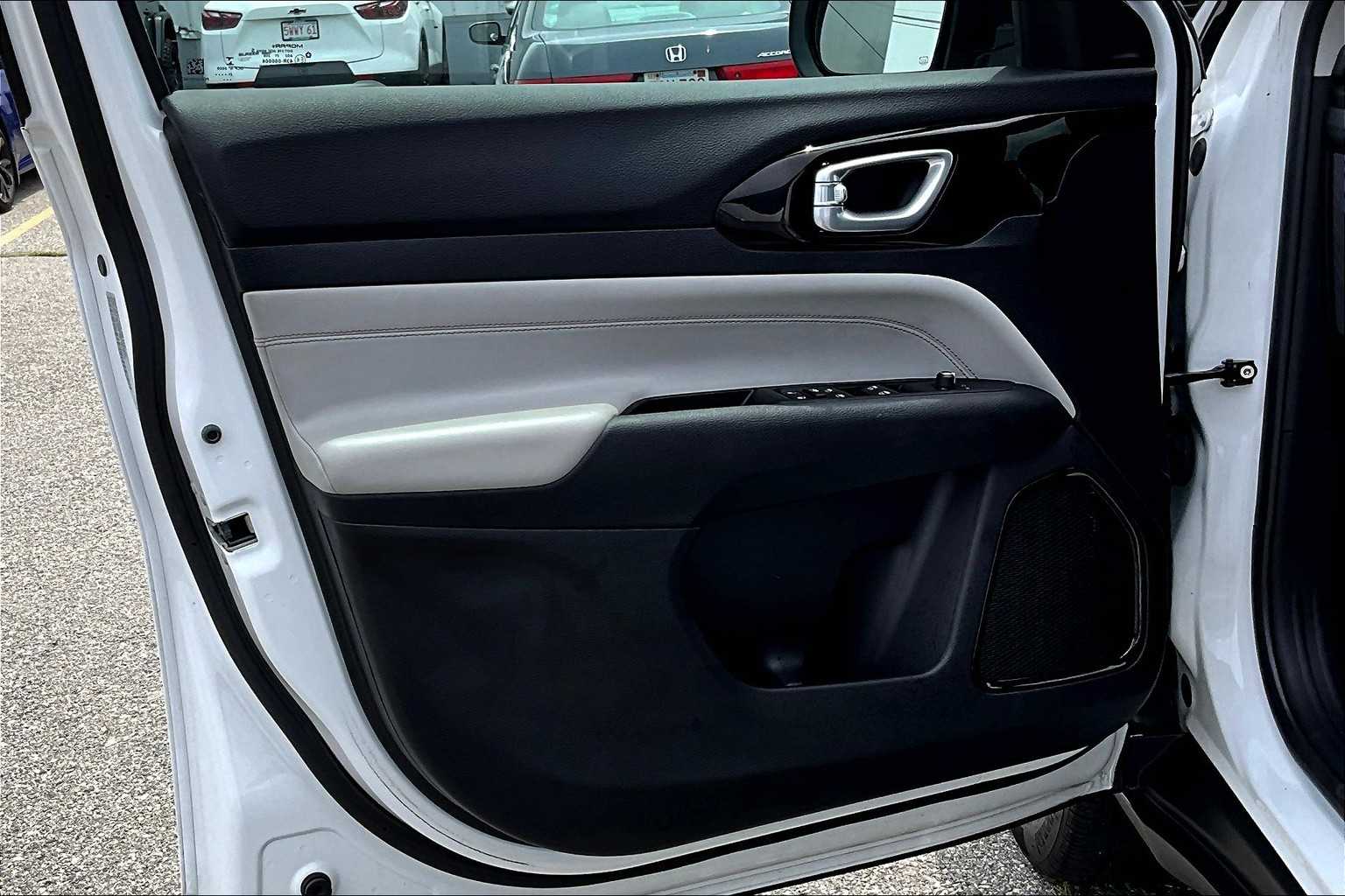 2022 Jeep Compass Limited - Photo 9