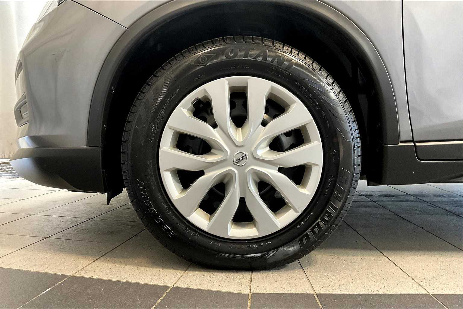 2020 Nissan Rogue S - Photo 7