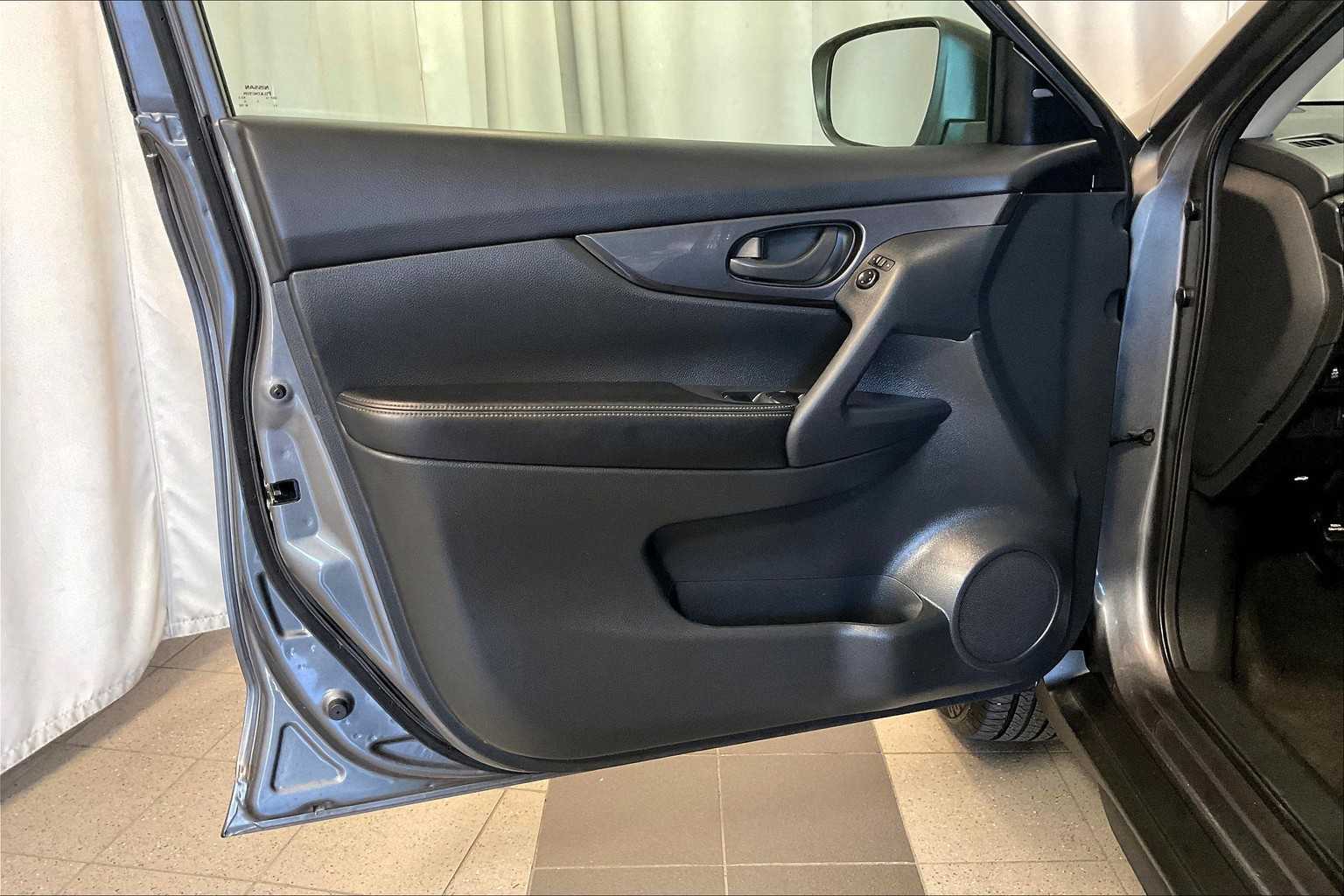 2020 Nissan Rogue S - Photo 9