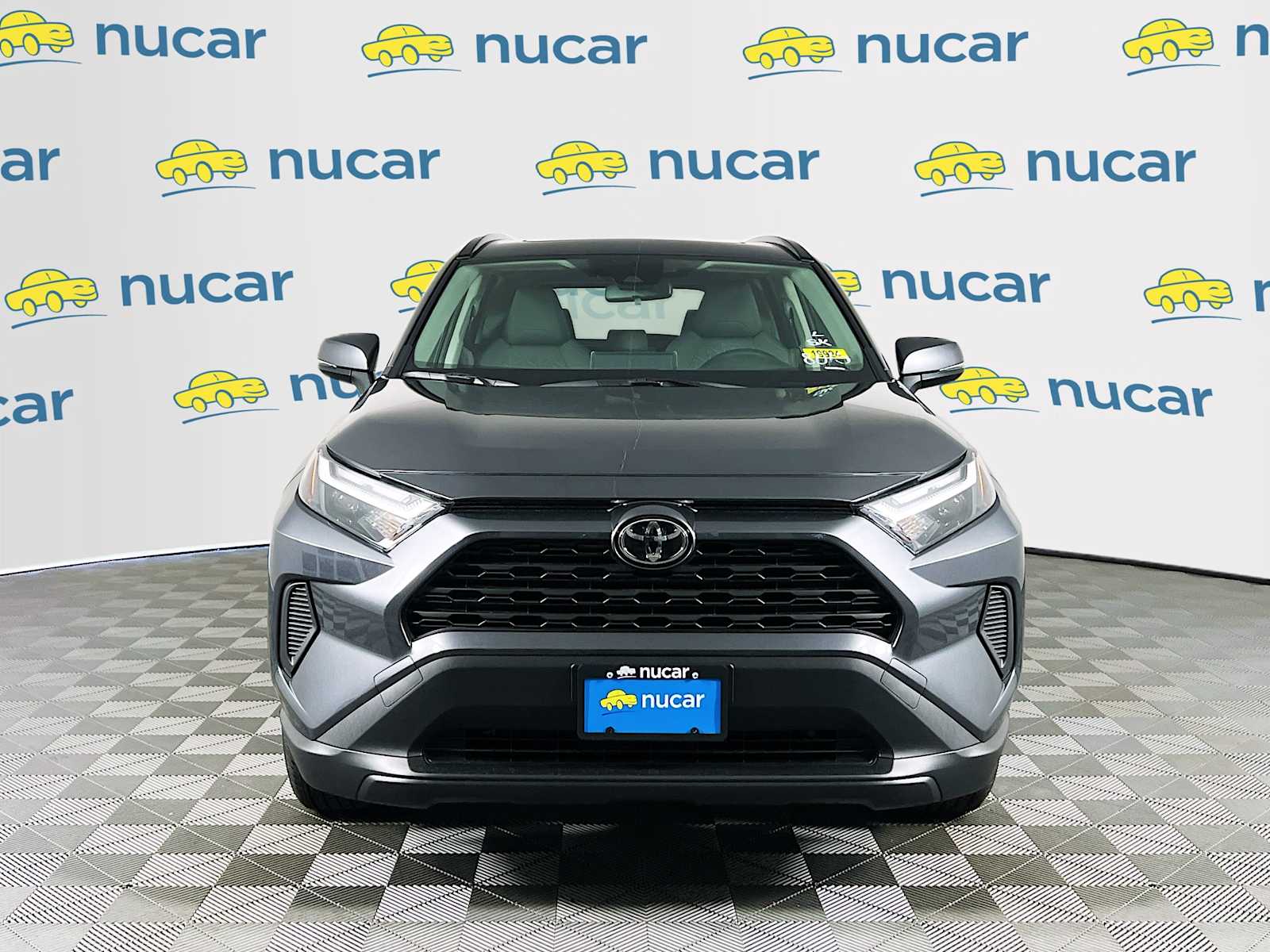 2025 Toyota RAV4 Hybrid XLE - Photo 2