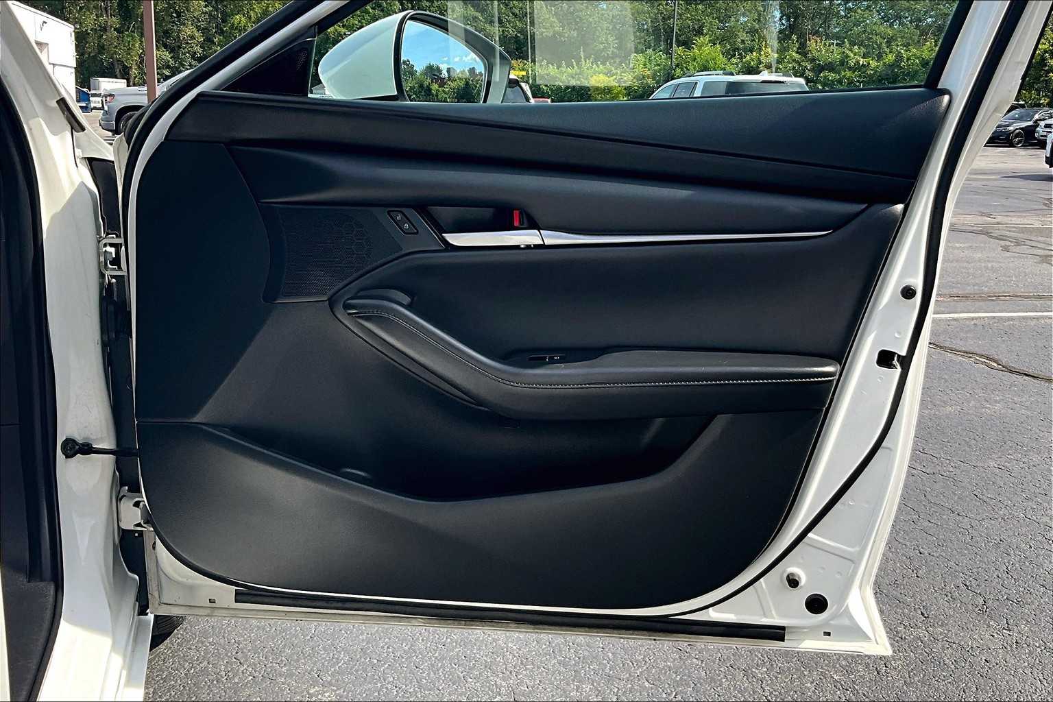 2021 Mazda MAZDA3 Select - Photo 12