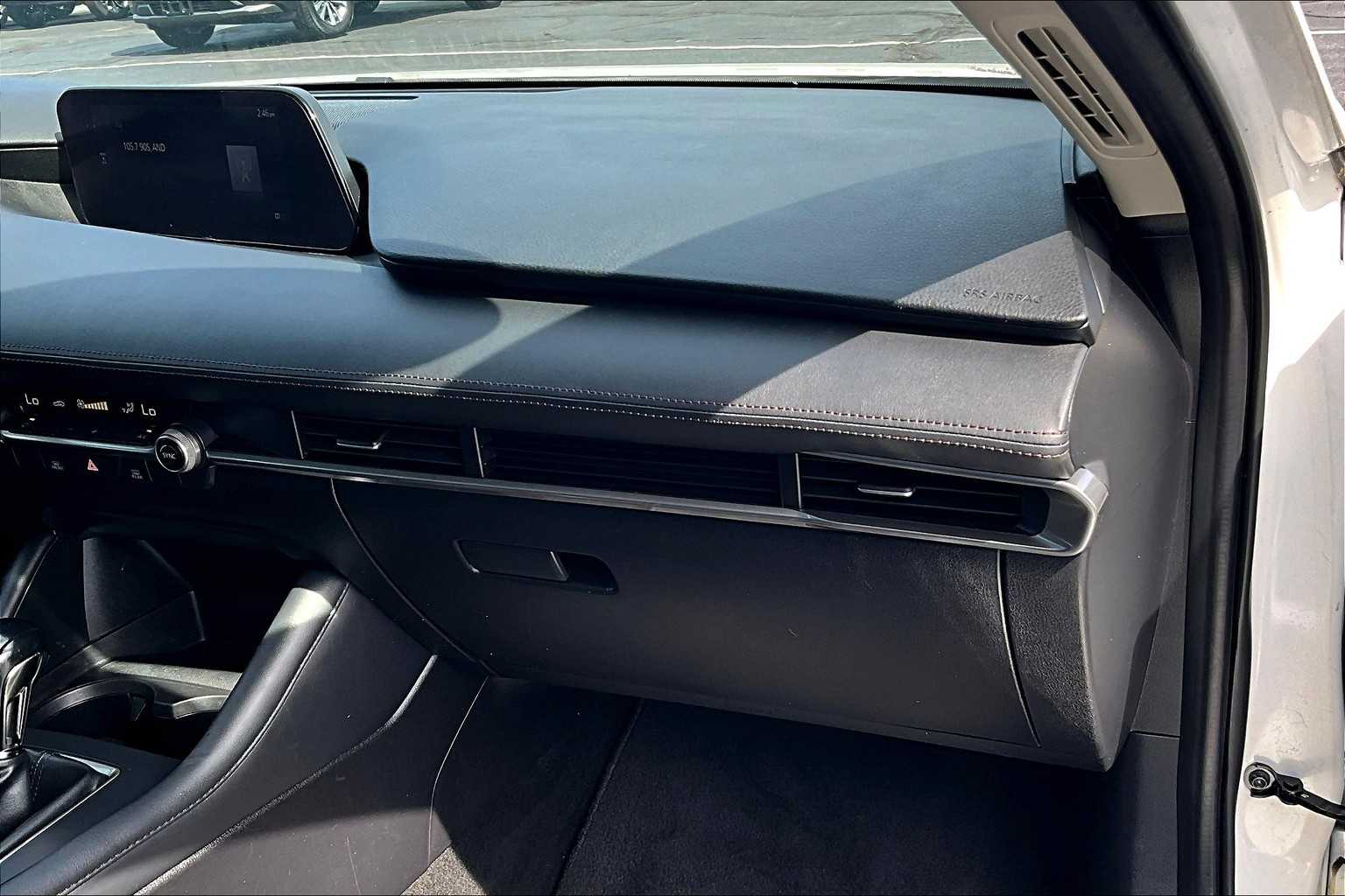 2021 Mazda MAZDA3 Select - Photo 13