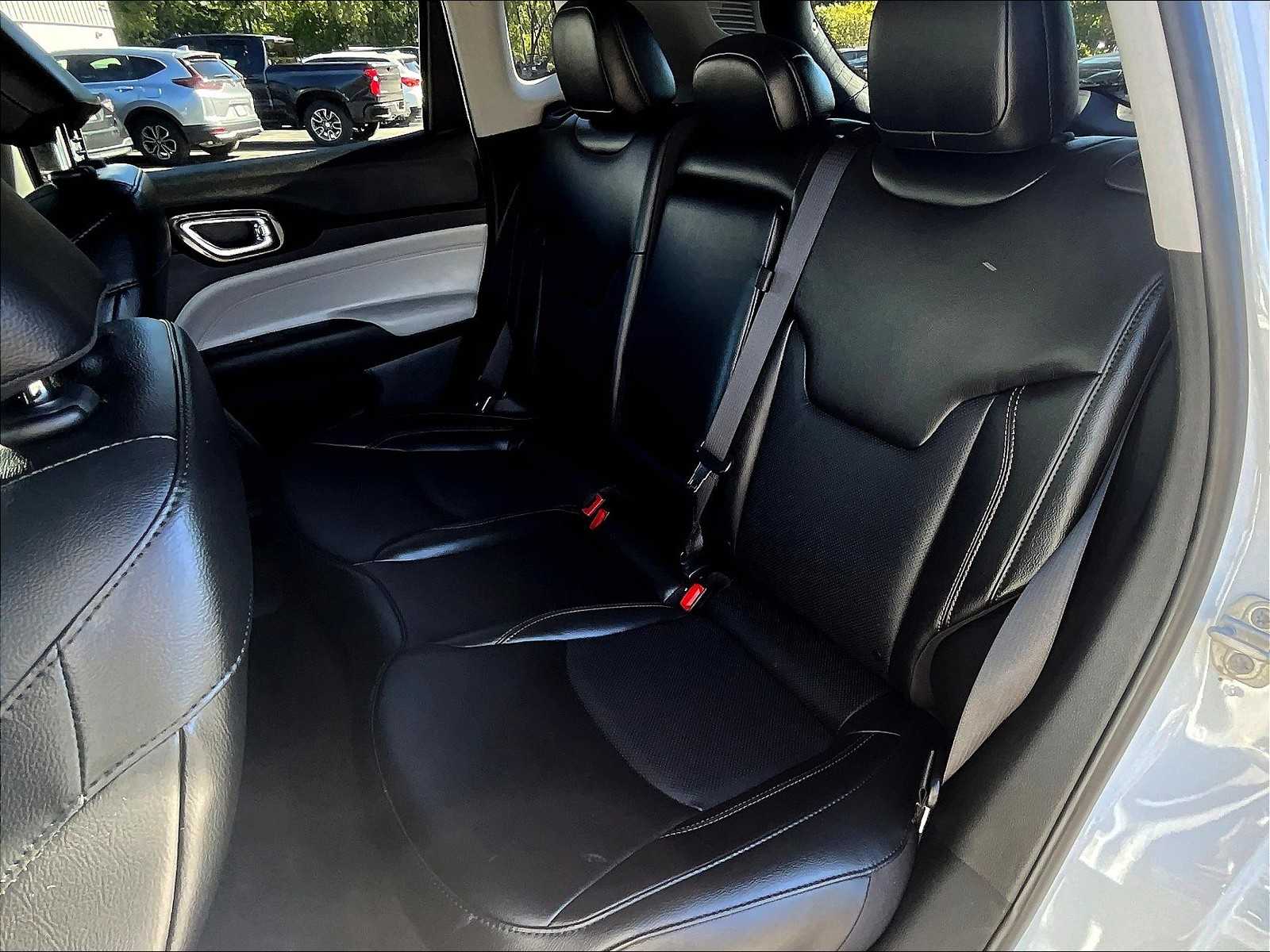 2022 Jeep Compass Limited - Photo 14