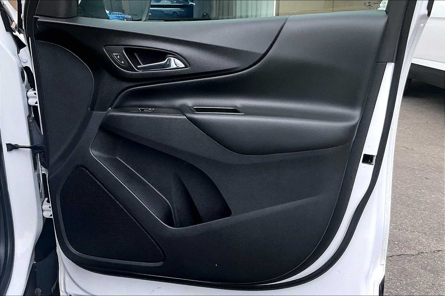 2022 Chevrolet Equinox LT - Photo 12
