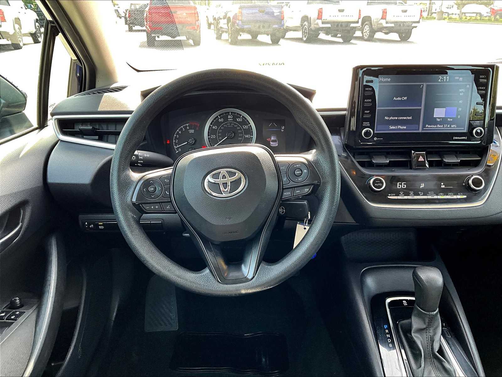 2022 Toyota Corolla LE - Photo 17