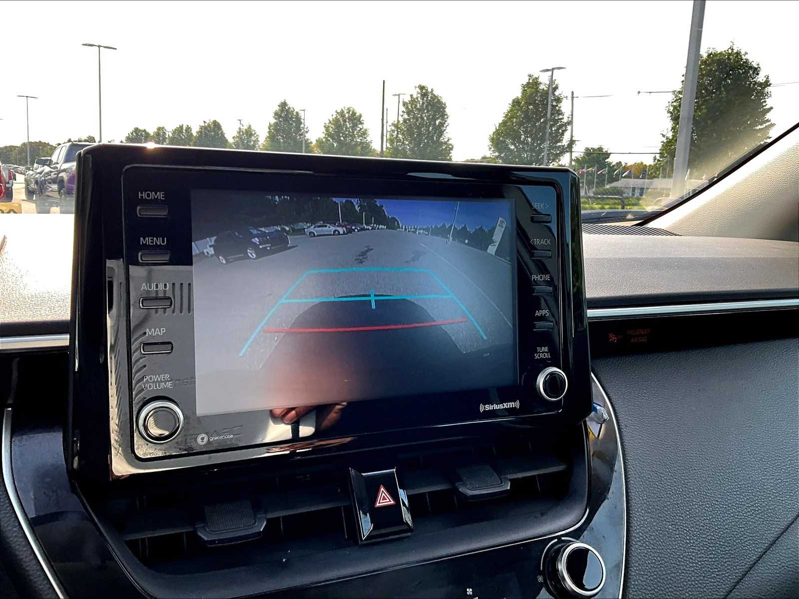 2022 Toyota Corolla LE - Photo 19