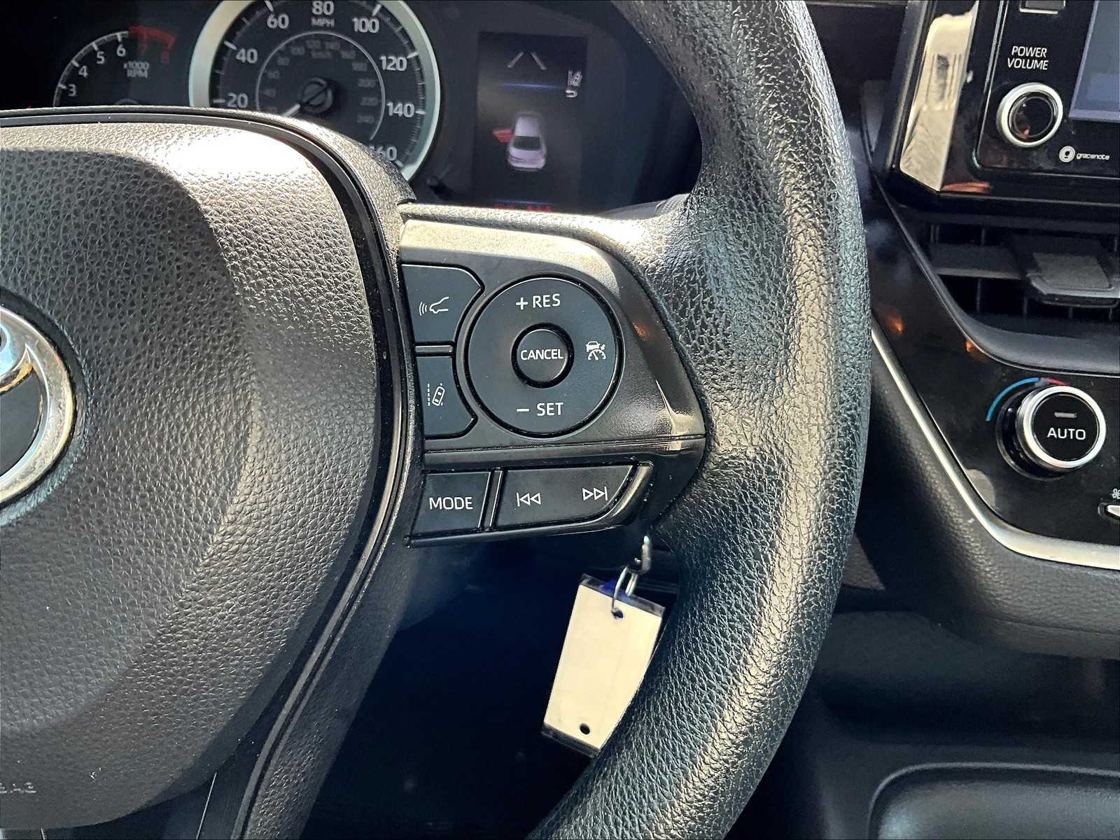 2022 Toyota Corolla LE - Photo 24