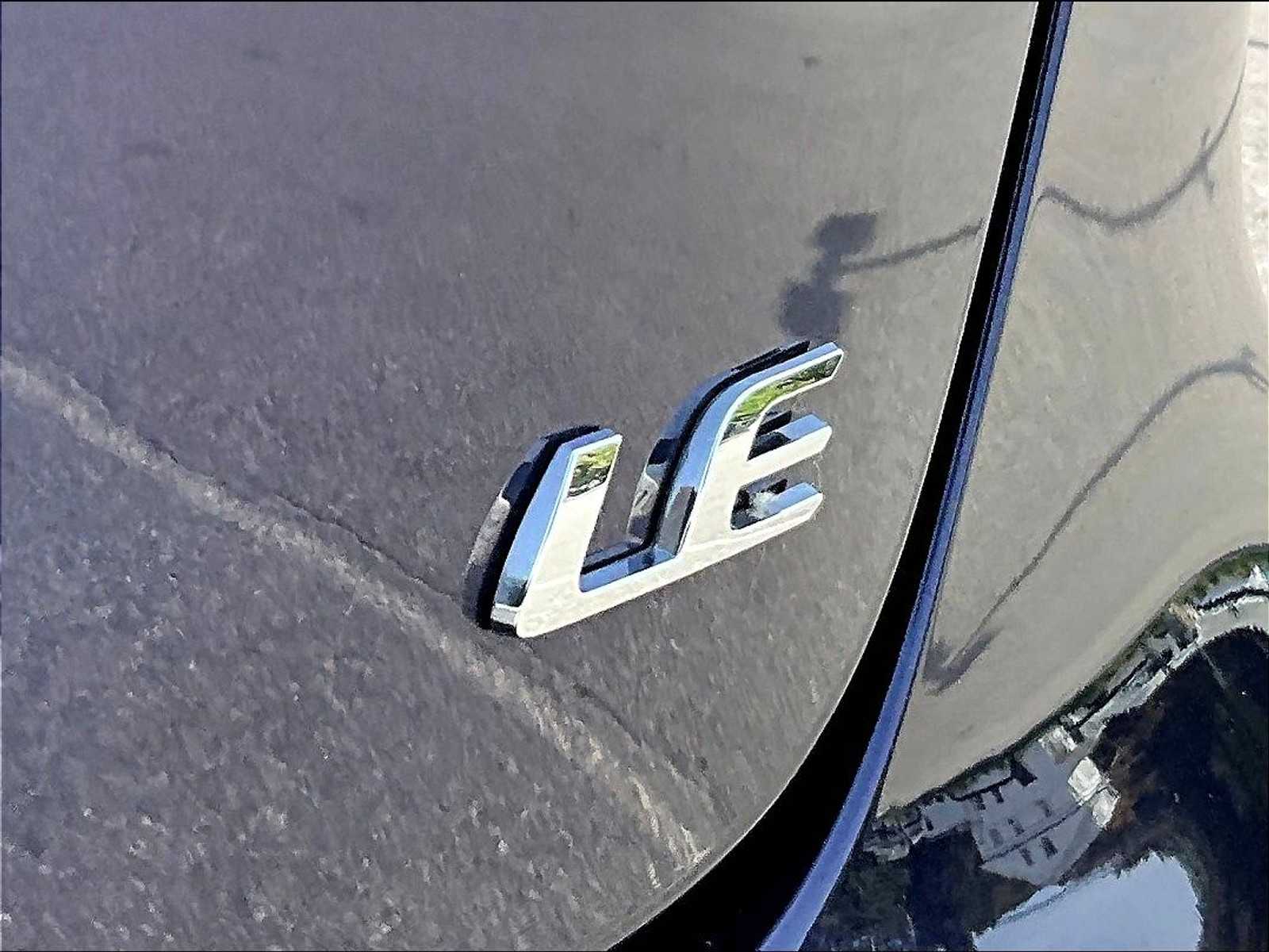 2022 Toyota Corolla LE - Photo 28