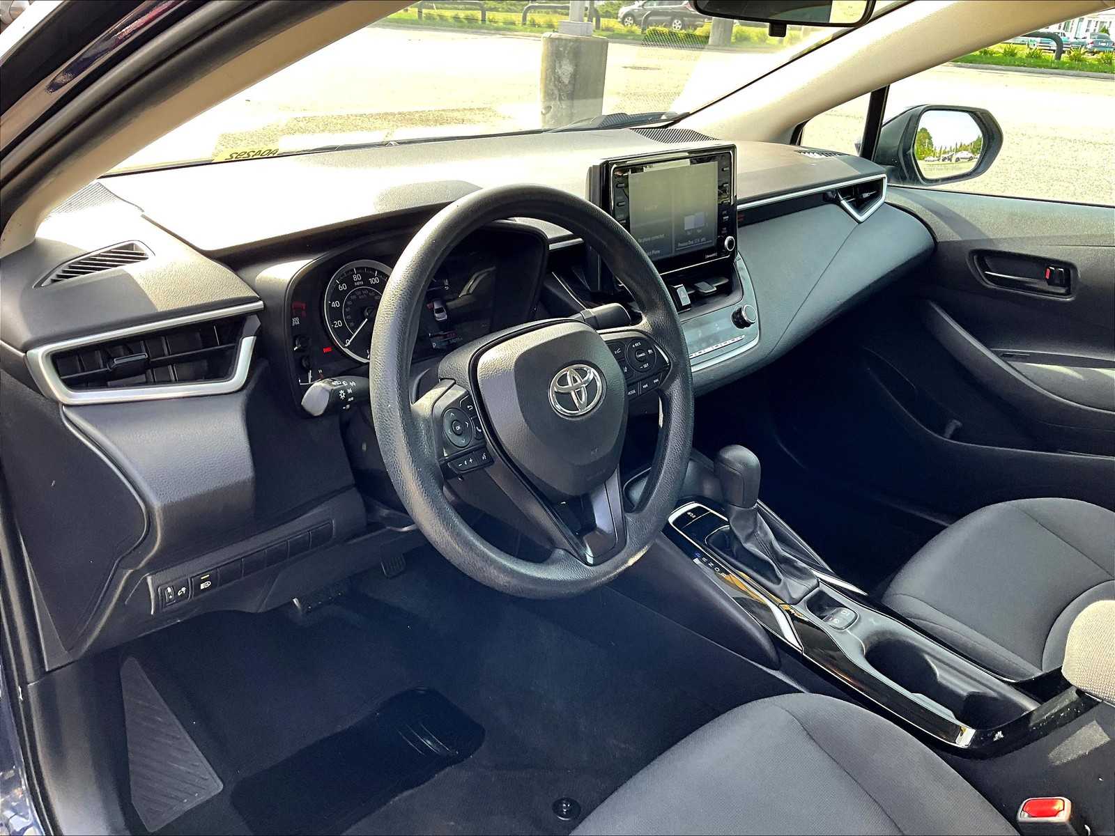 2022 Toyota Corolla LE - Photo 8