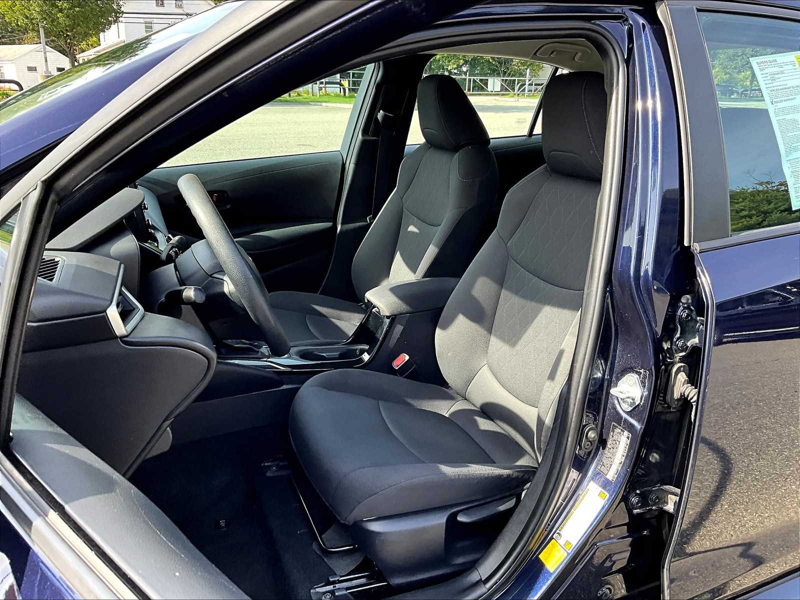 2022 Toyota Corolla LE - Photo 10