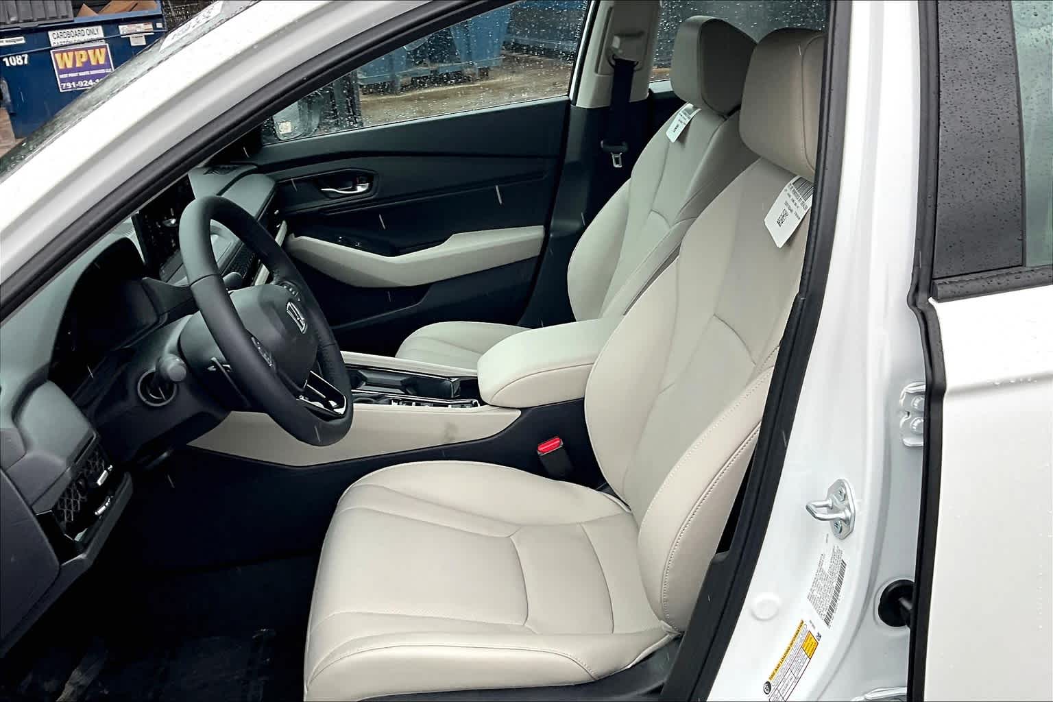 2025 Honda Accord Hybrid EX-L - Photo 11