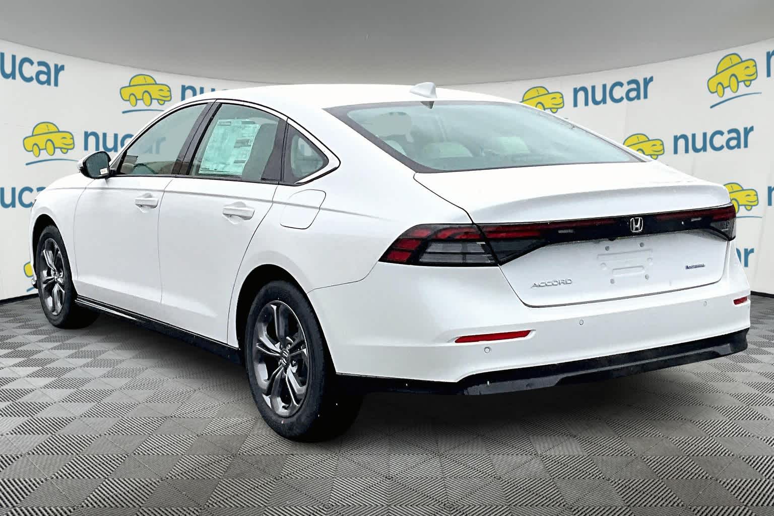 2025 Honda Accord Hybrid EX-L - Photo 5