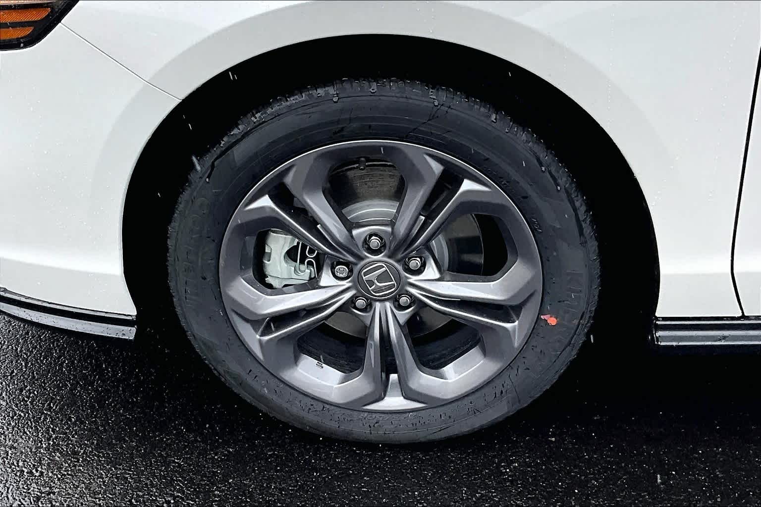 2025 Honda Accord Hybrid EX-L - Photo 8