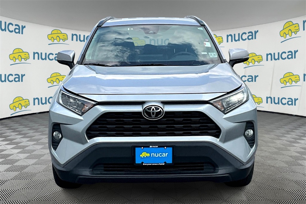 2021 Toyota RAV4 XLE - Photo 2