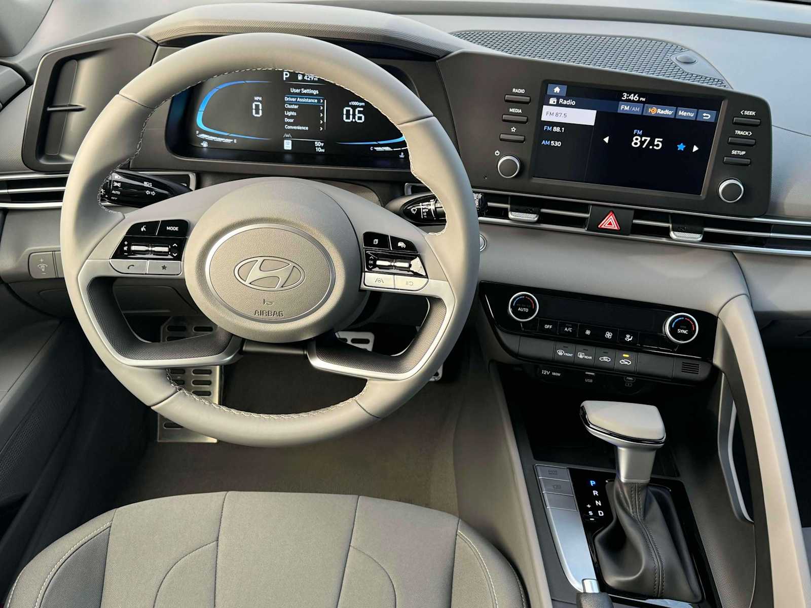 2025 Hyundai Elantra SEL Sport - Photo 17