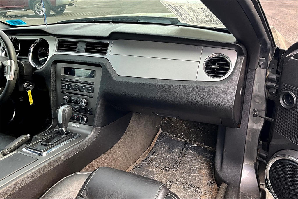 2014 Ford Mustang V6 Premium - Photo 13