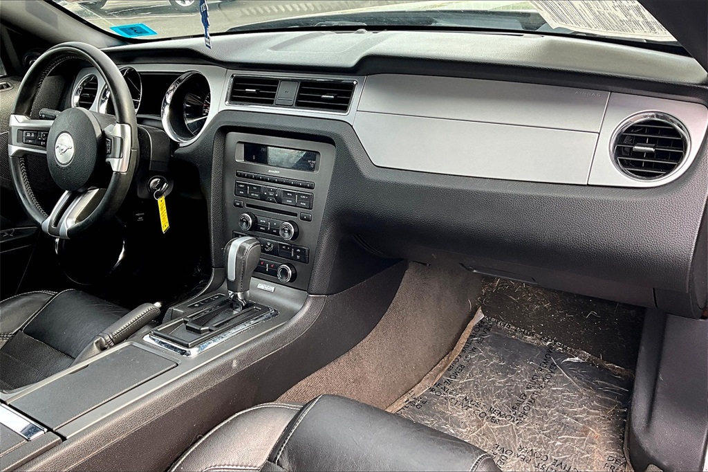 2014 Ford Mustang V6 Premium - Photo 14