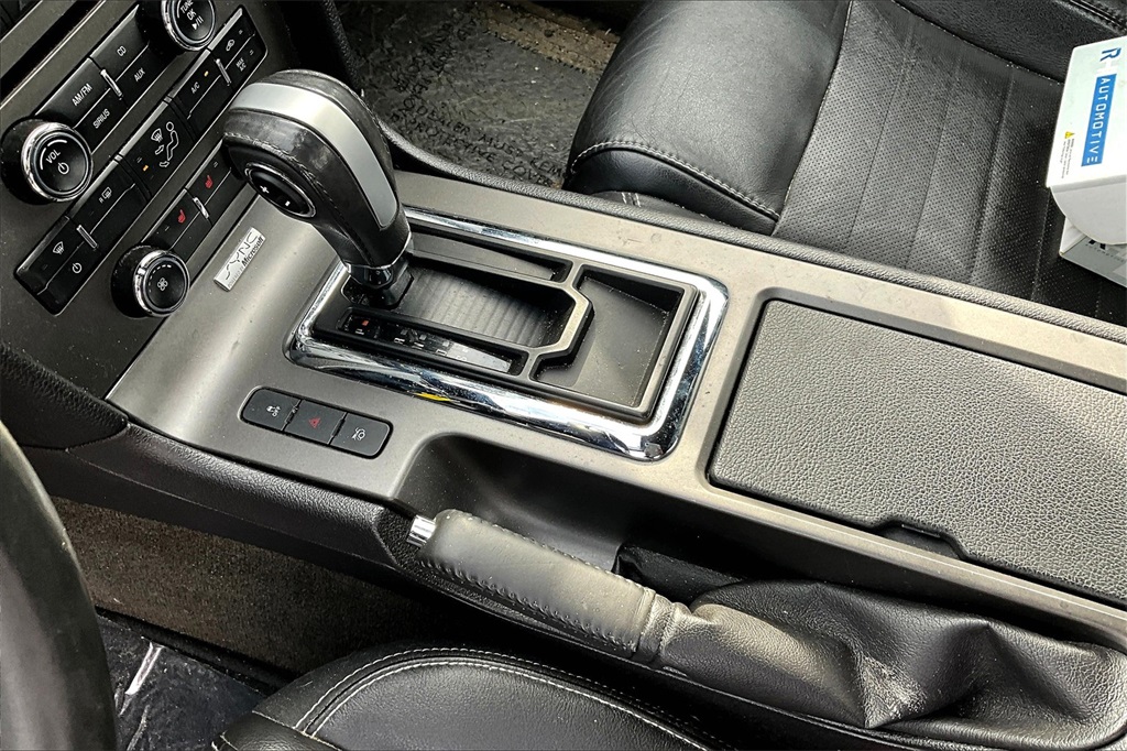 2014 Ford Mustang V6 Premium - Photo 19