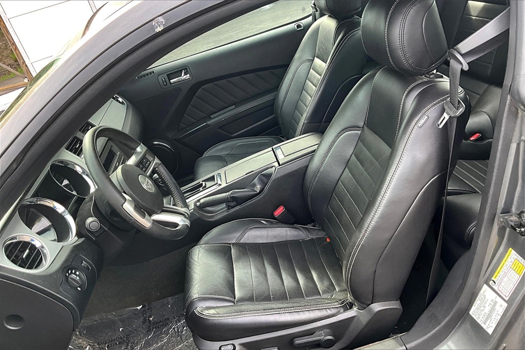 2014 Ford Mustang V6 Premium - Photo 10