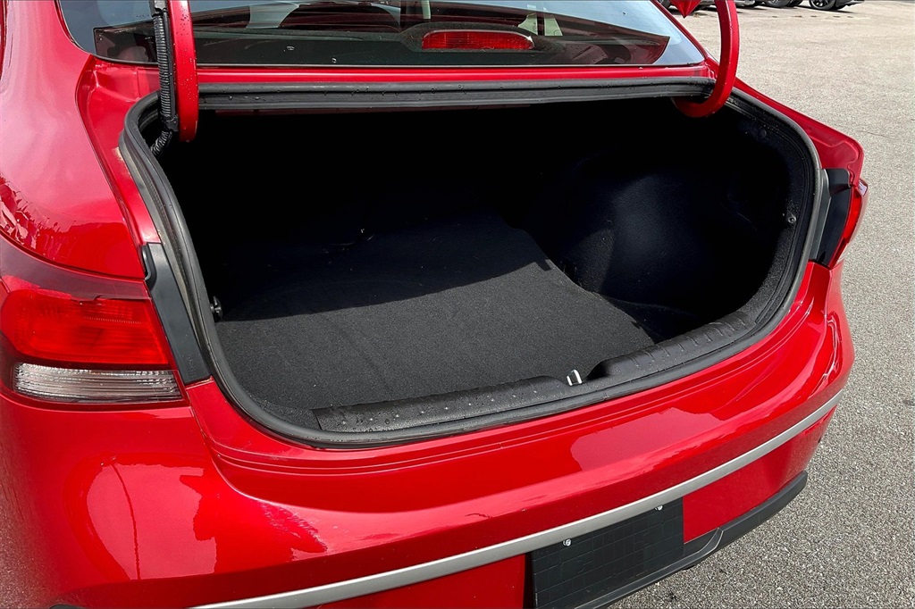 2022 Kia Rio S - Photo 32