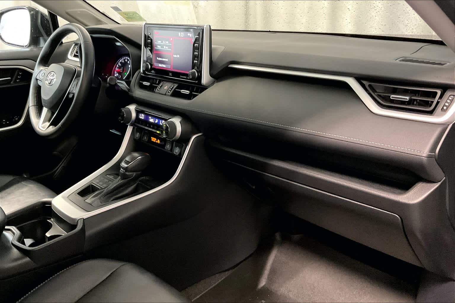 2021 Toyota RAV4 XLE Premium - Photo 14