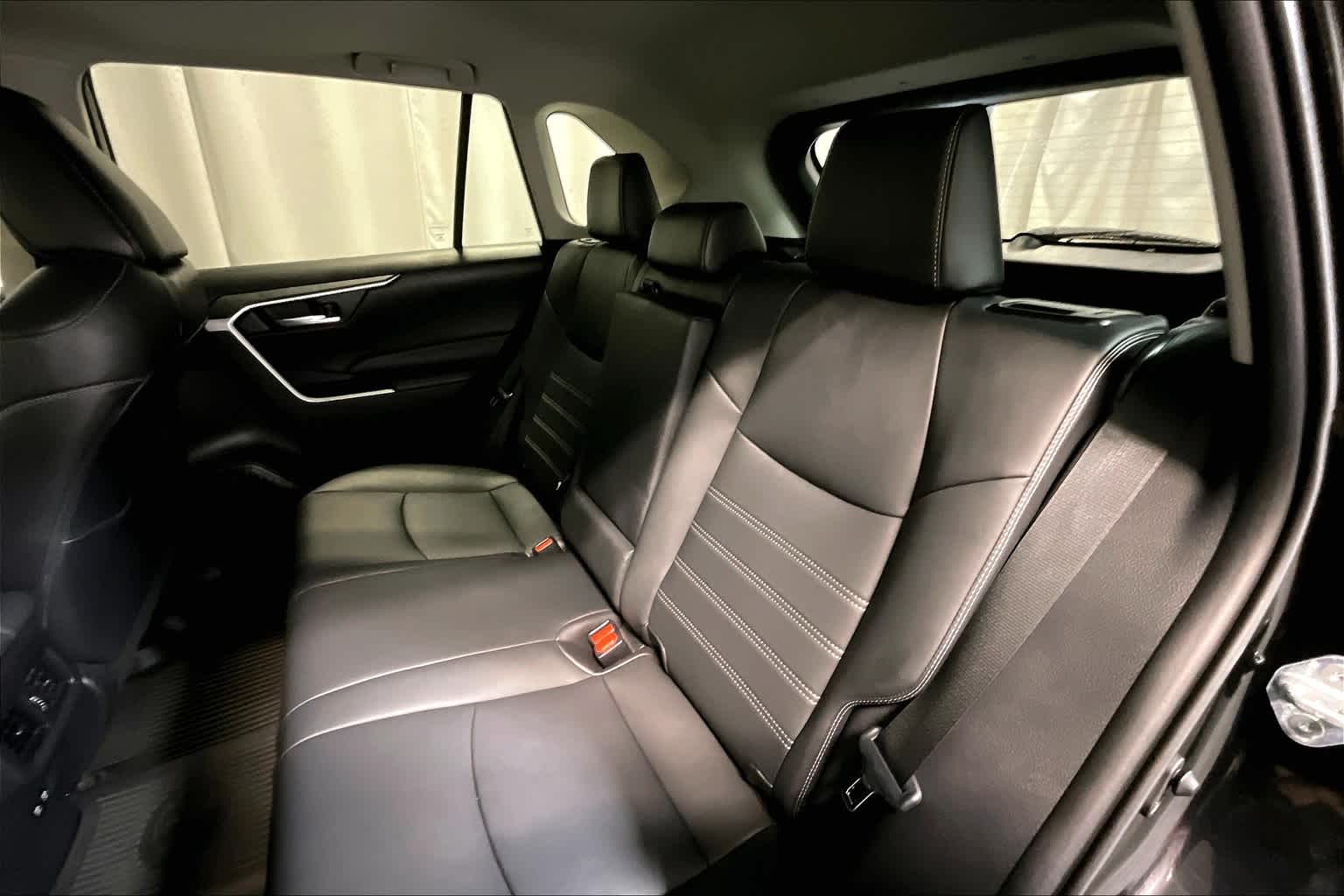 2021 Toyota RAV4 XLE Premium - Photo 15