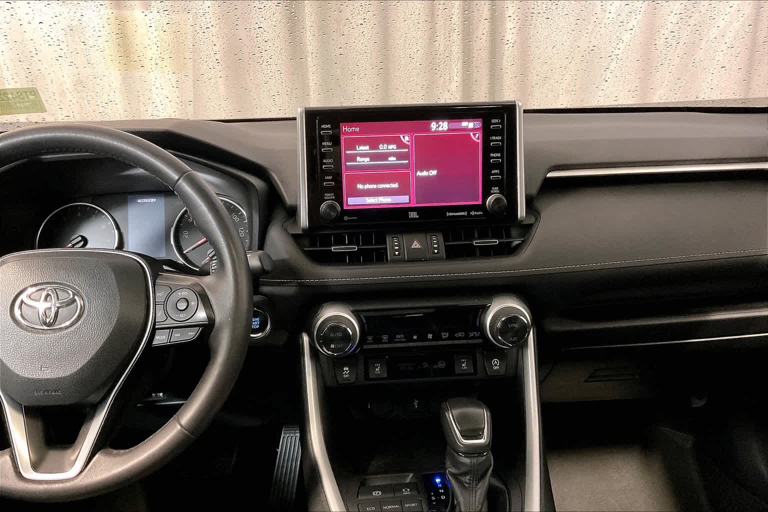 2021 Toyota RAV4 XLE Premium - Photo 18