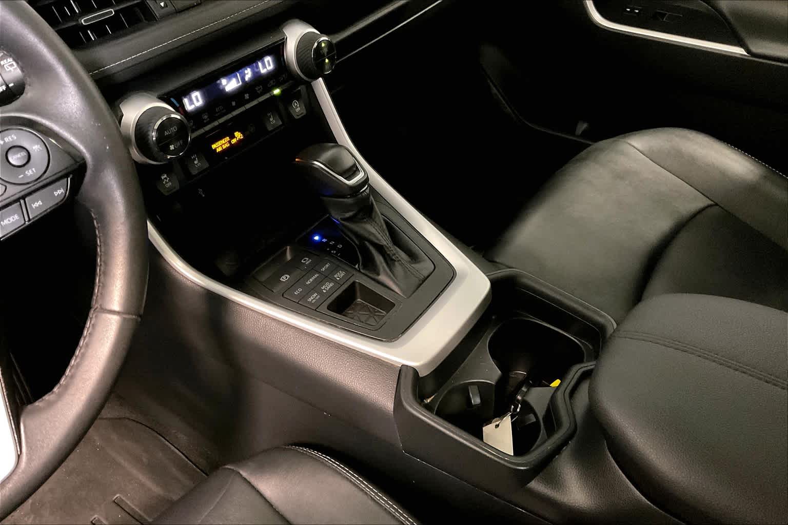 2021 Toyota RAV4 XLE Premium - Photo 20