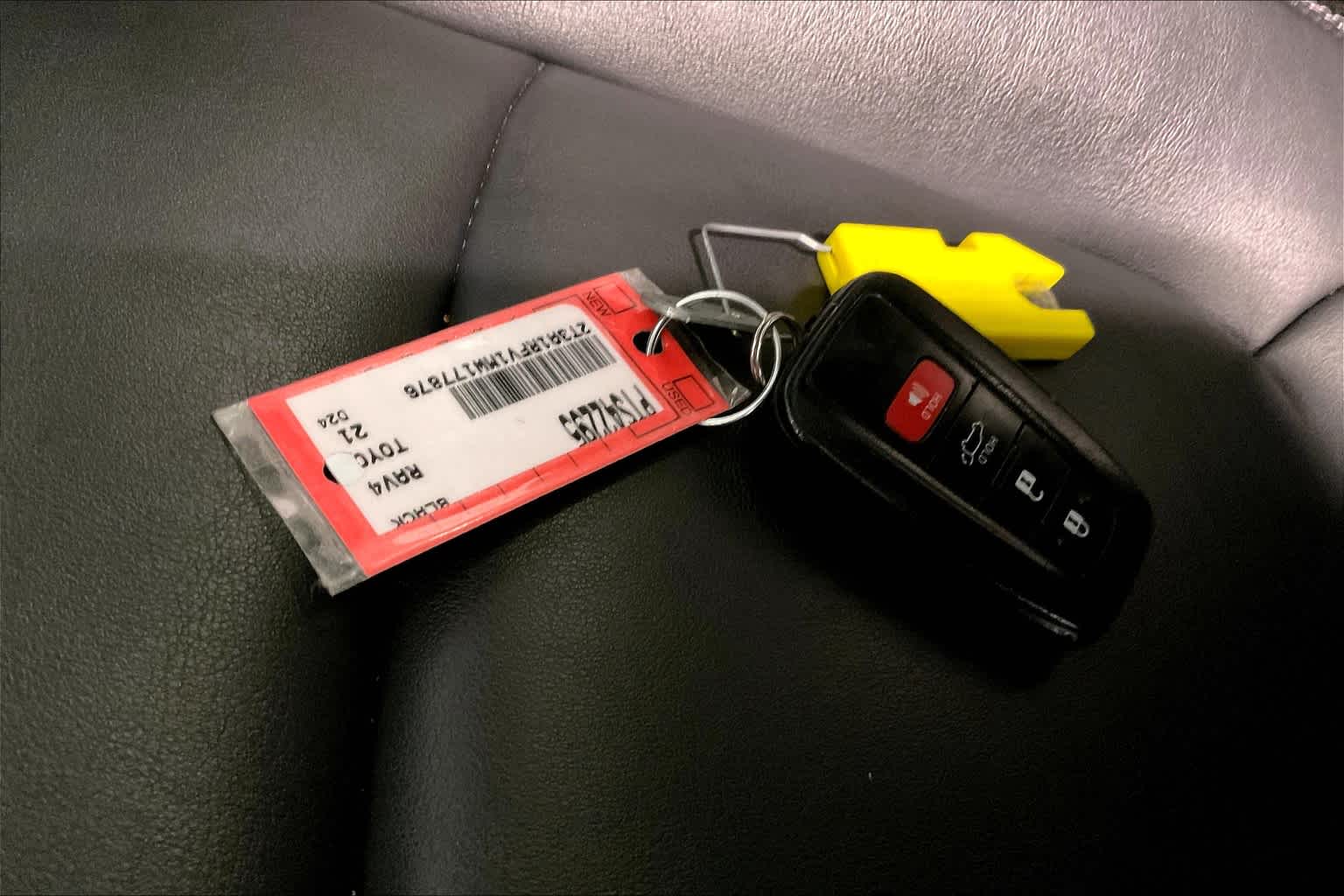 2021 Toyota RAV4 XLE Premium - Photo 31