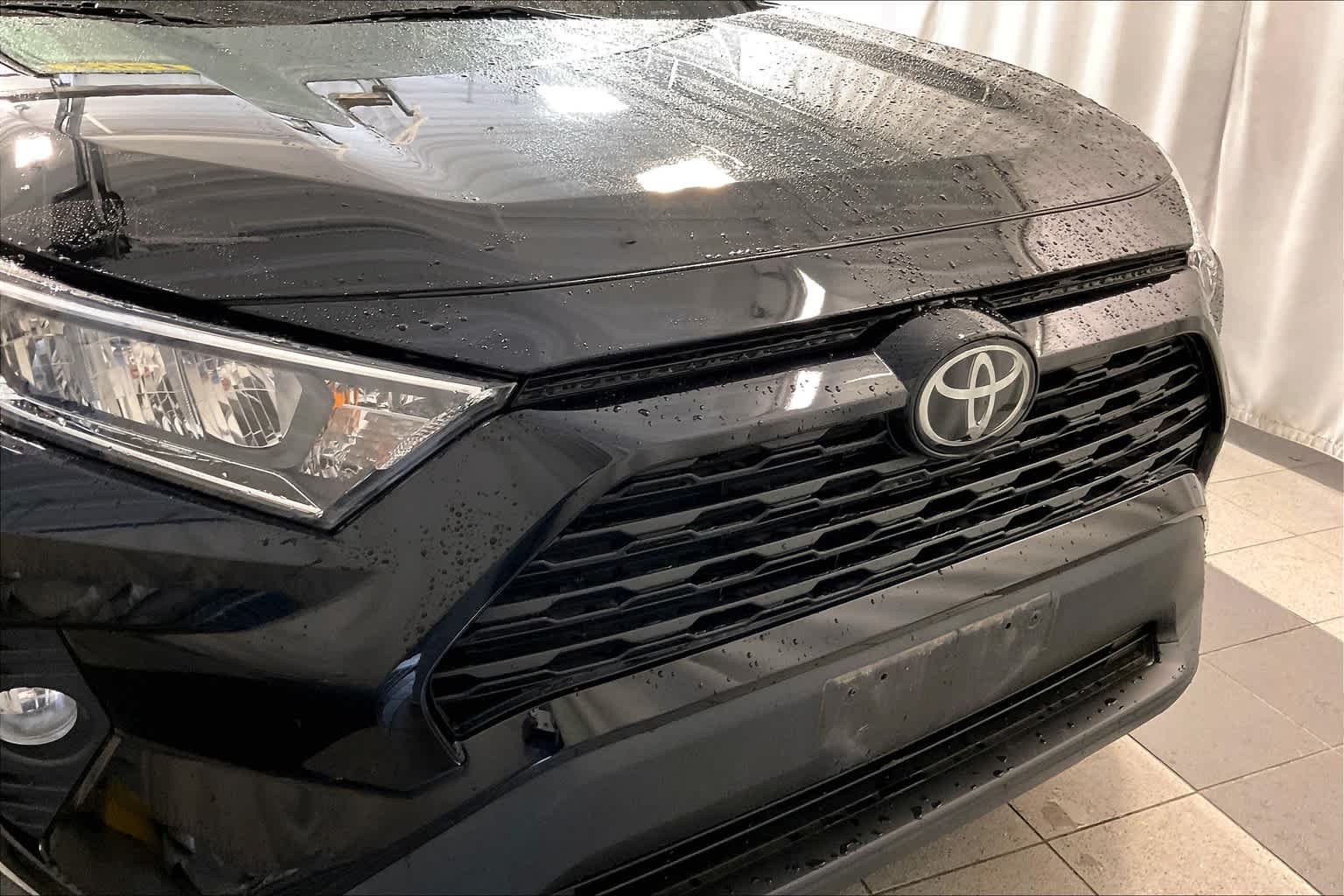 2021 Toyota RAV4 XLE Premium - Photo 32