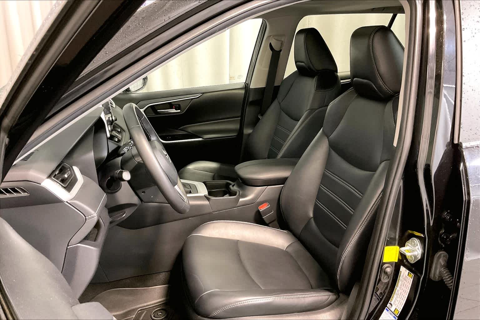 2021 Toyota RAV4 XLE Premium - Photo 10