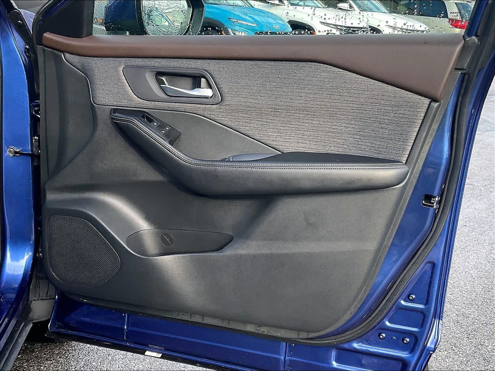 2023 Nissan Rogue SV - Photo 12