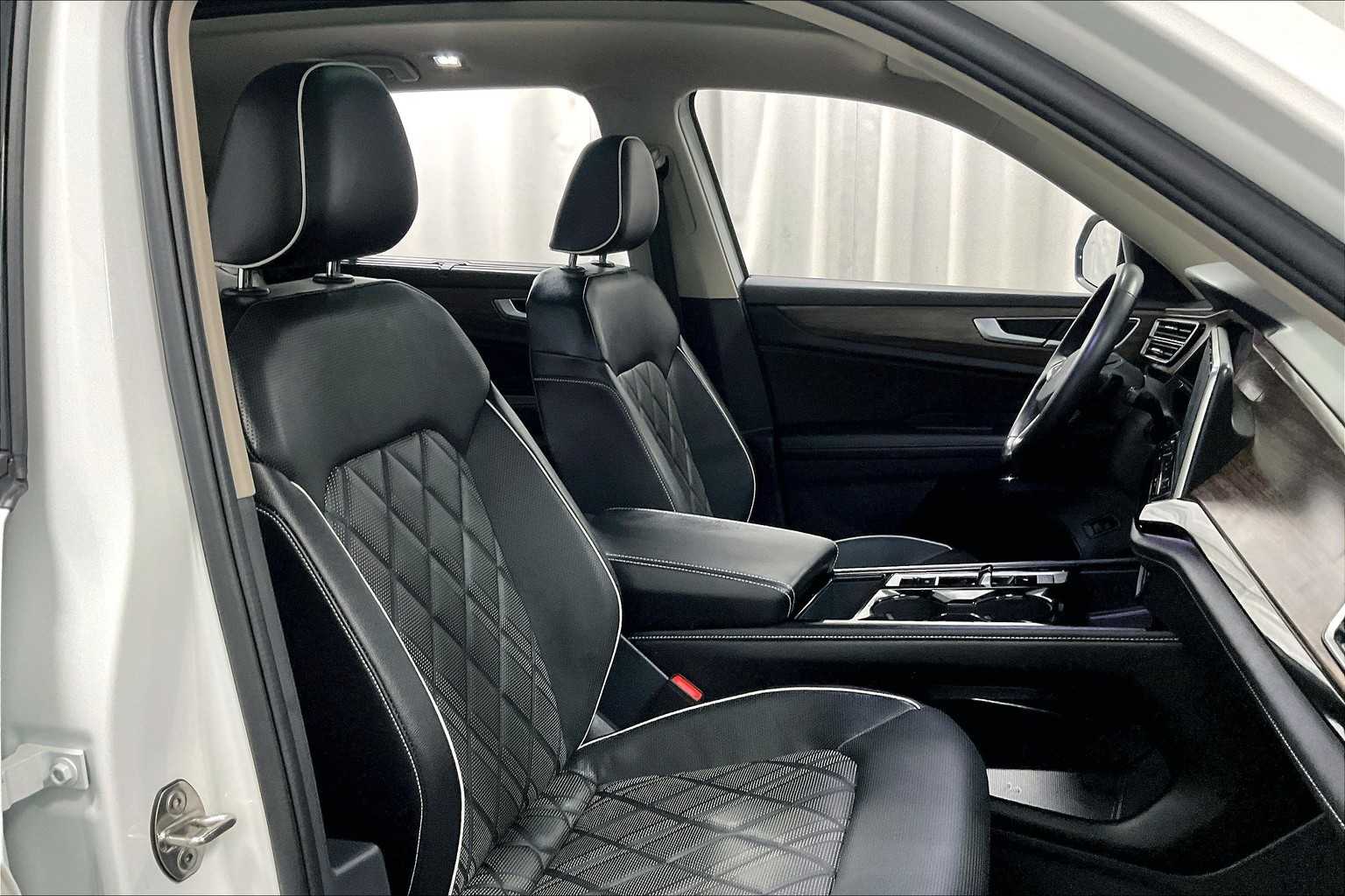 2024 Volkswagen Atlas 2.0T SEL Premium R-Line - Photo 11