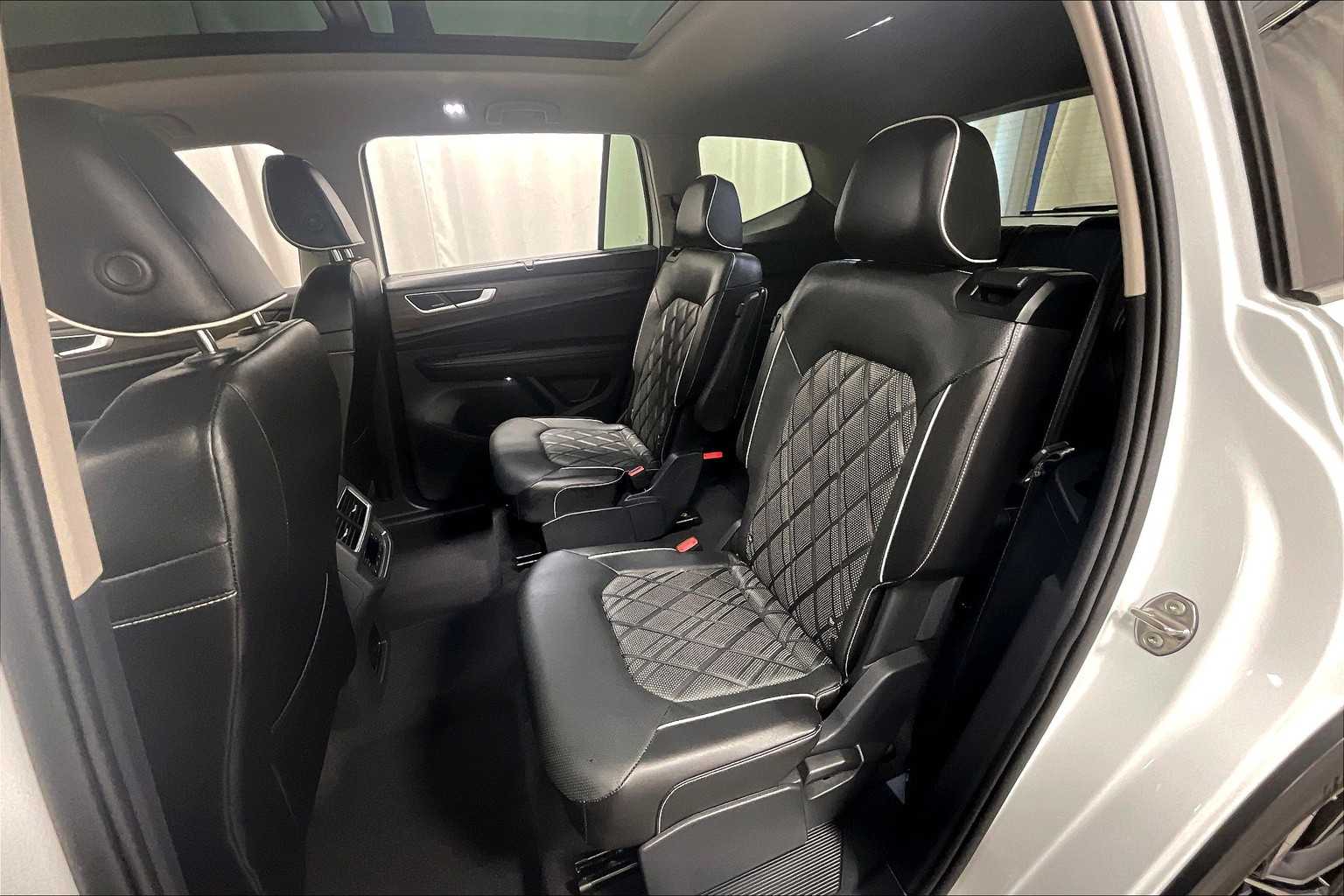 2024 Volkswagen Atlas 2.0T SEL Premium R-Line - Photo 15