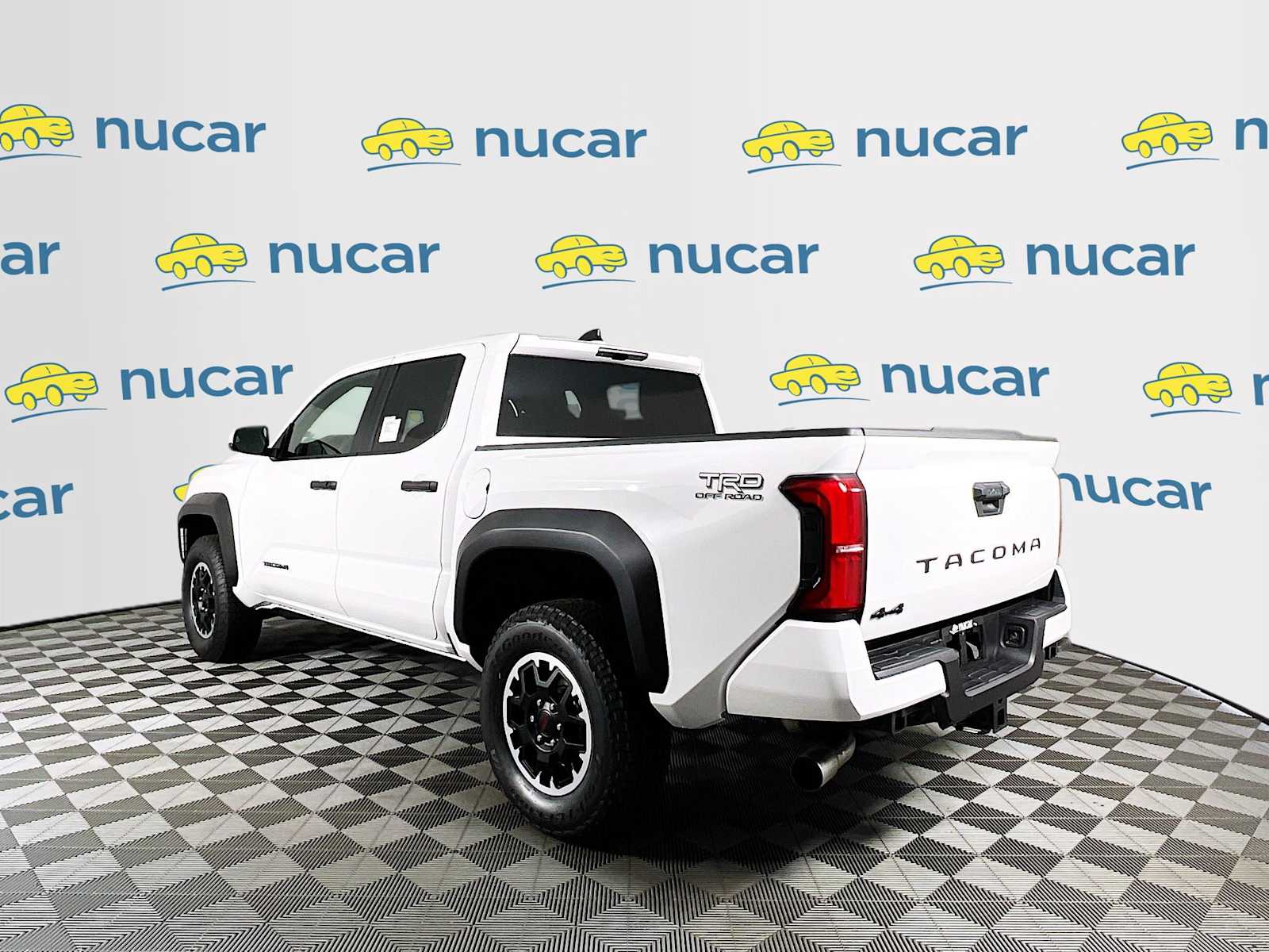 2025 Toyota Tacoma TRD Off Road - Photo 4