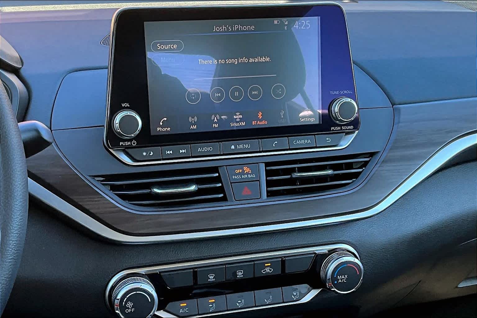 2024 Nissan Altima 2.5 SV - Photo 12