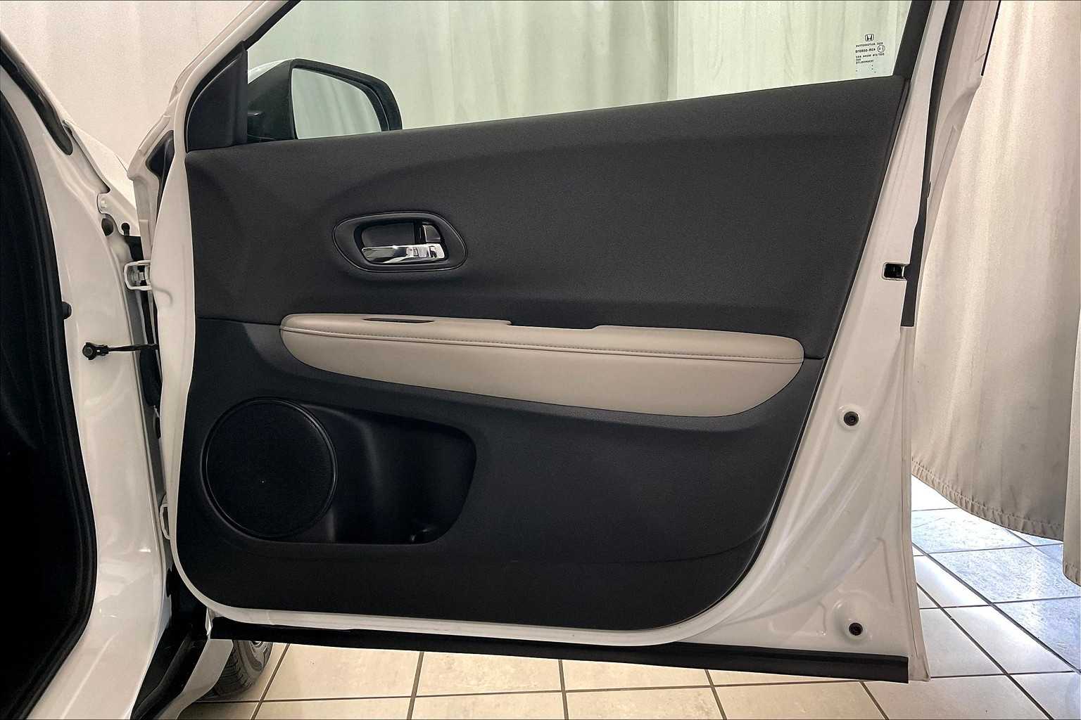 2022 Honda HR-V LX - Photo 12