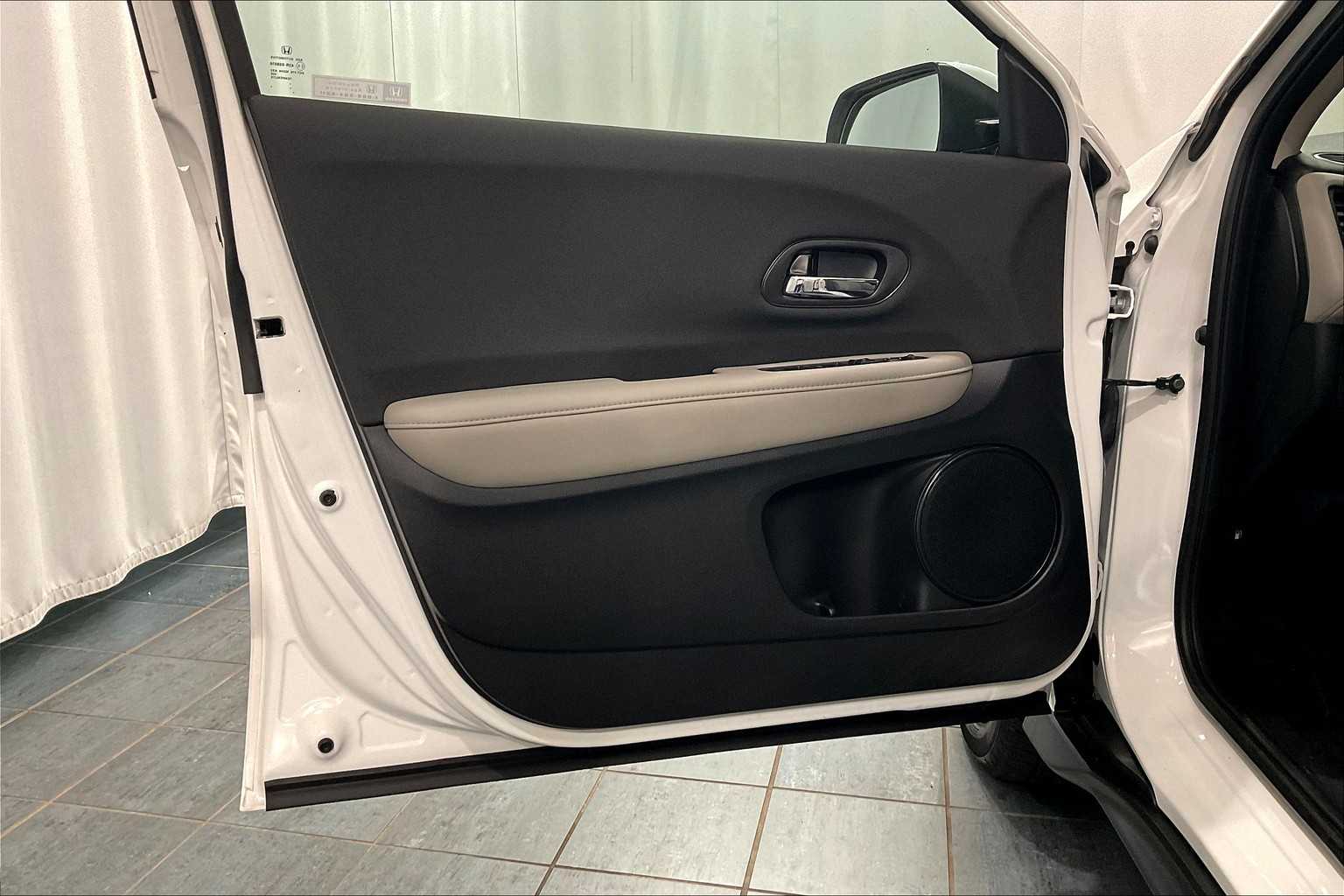 2022 Honda HR-V LX - Photo 9
