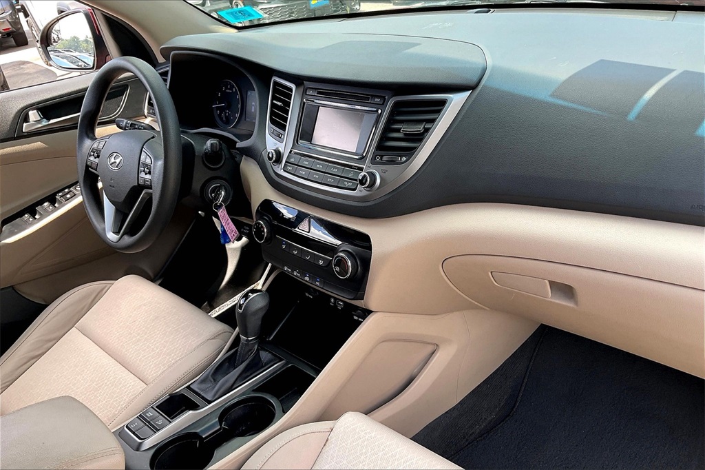 2017 Hyundai Tucson SE - Photo 13