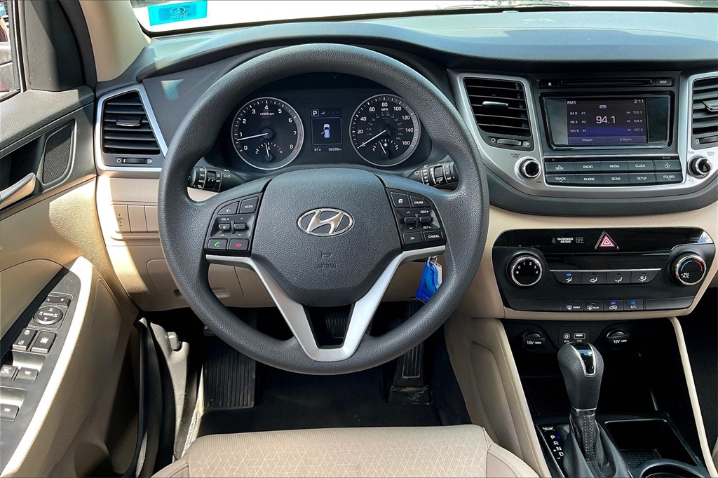 2017 Hyundai Tucson SE - Photo 16