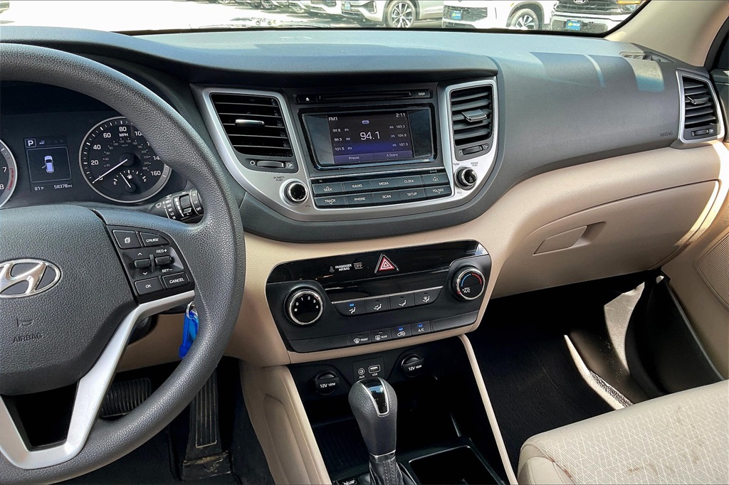 2017 Hyundai Tucson SE - Photo 17