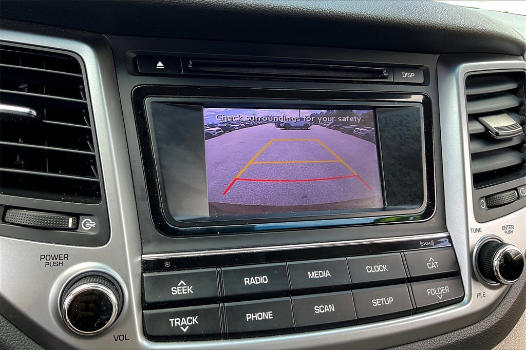 2017 Hyundai Tucson SE - Photo 18