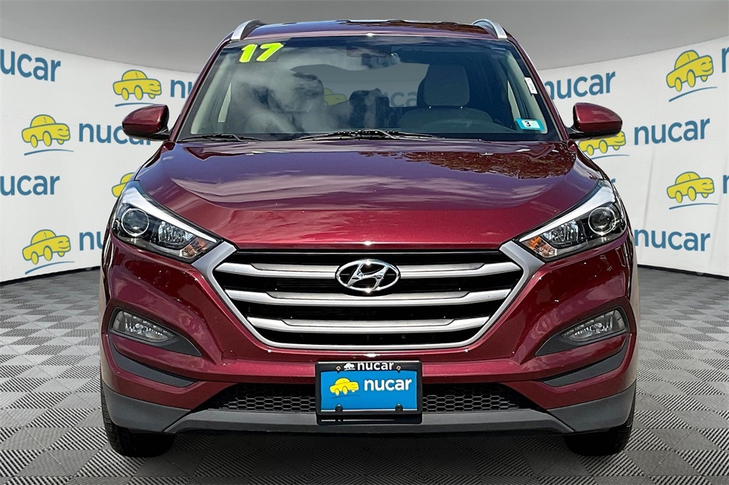 2017 Hyundai Tucson SE - Photo 2